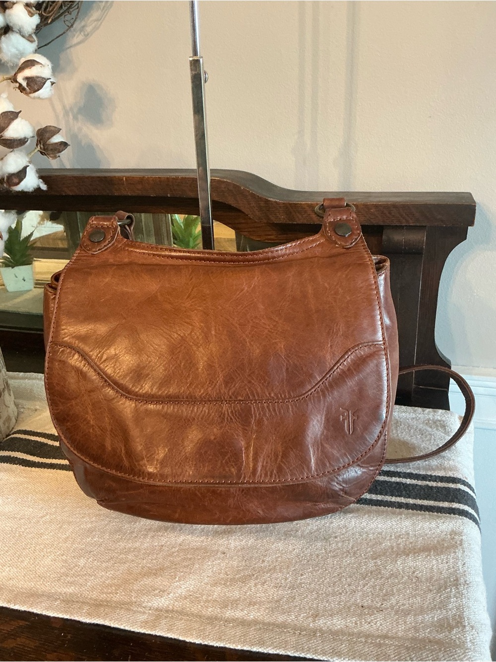 Frye Melissa Leather Saddle Bag Crossbody Shoulder Bag Cognac Brown Retail $378 - Picture 4 of 15